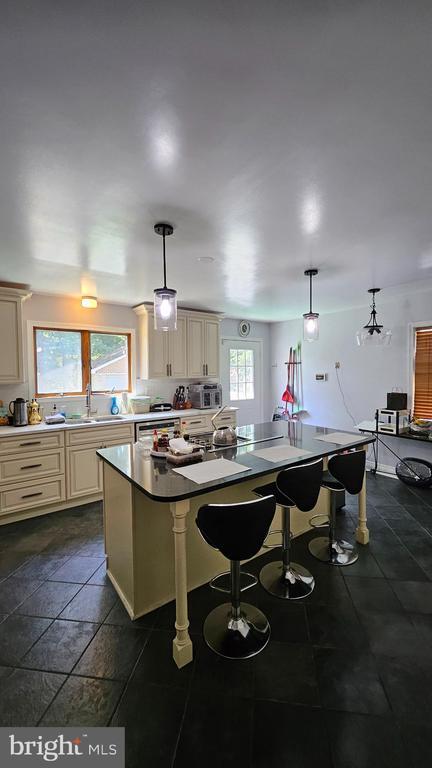 Building Photo - 1511 Jomar Dr