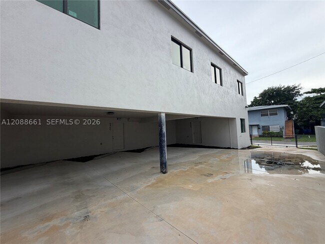 Building Photo - 6480 NE 1st Pl