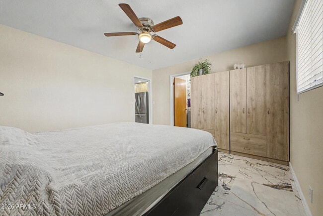 Building Photo - 264 N 54th St