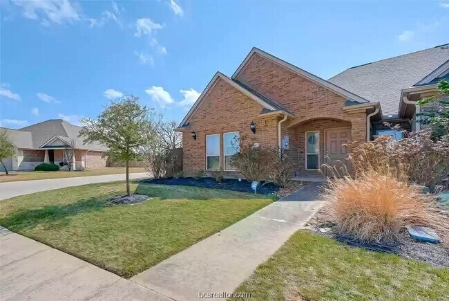 Building Photo - 3513 Haverford Rd