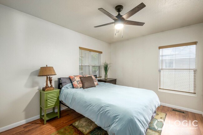 Building Photo - Beautiful Home in Excellent Location.