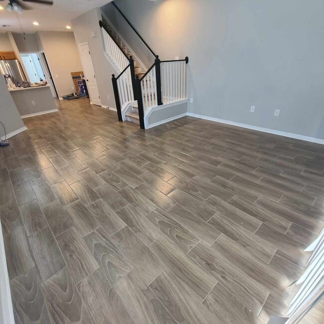 Building Photo - 6733 Lake Rochester Ln