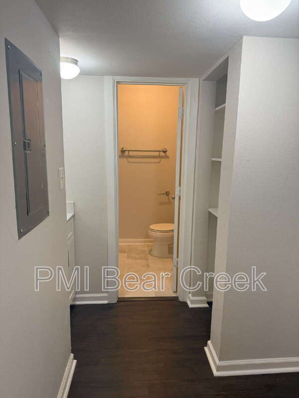 Building Photo - 1824 Thonig Rd