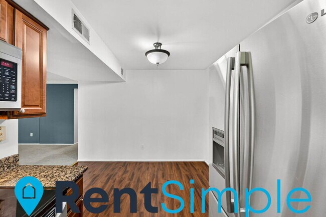 Building Photo - 12113 Chaucer Ln