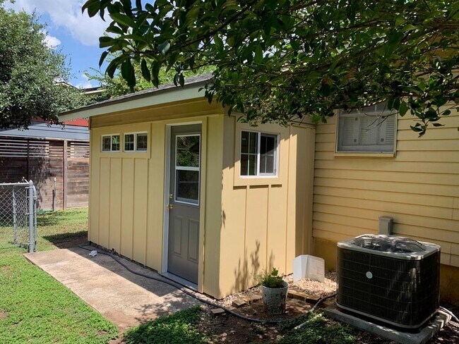 Building Photo - 1505 Ruth Ave