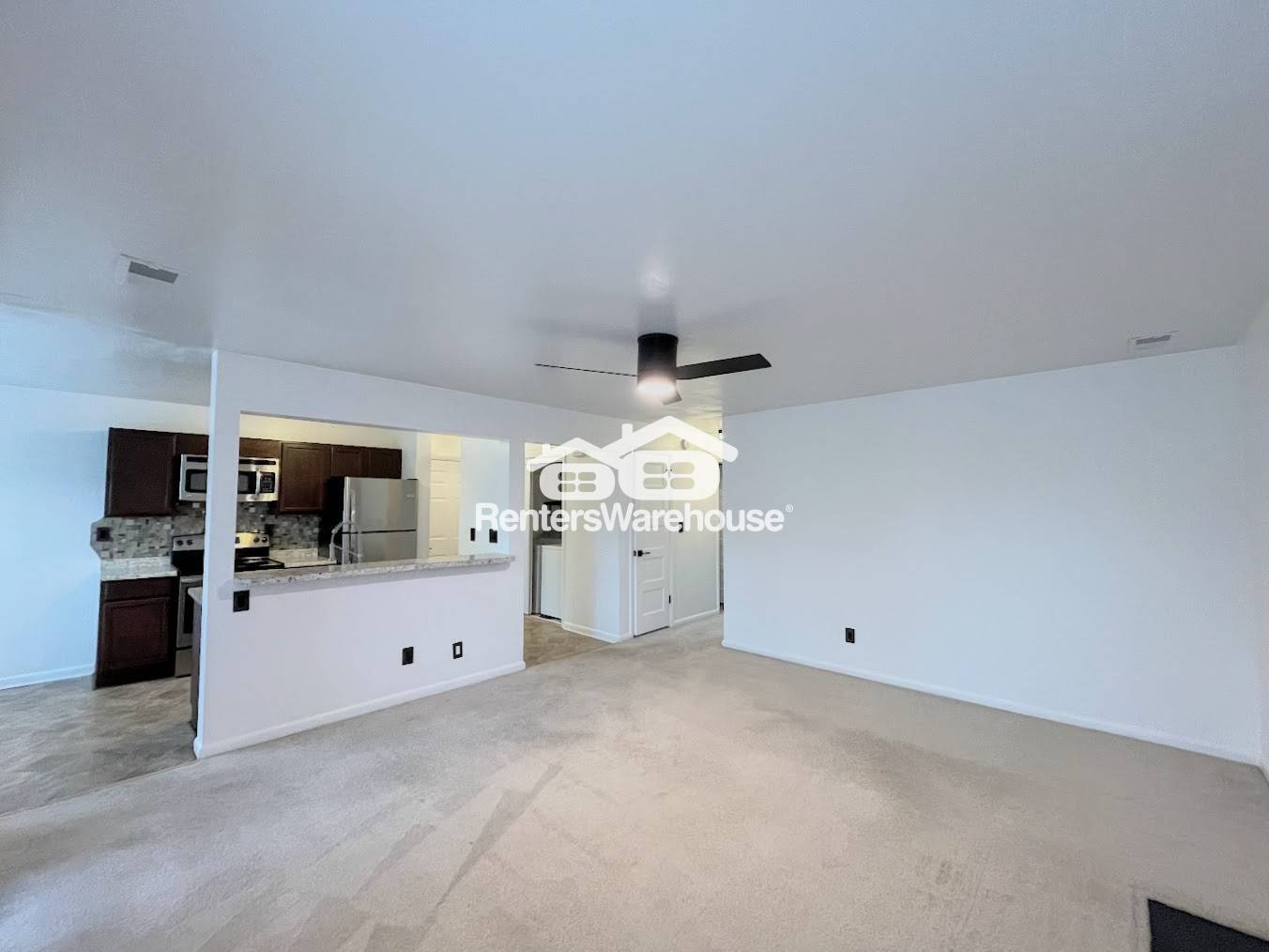 Building Photo - 1843 Chantilly Ct
