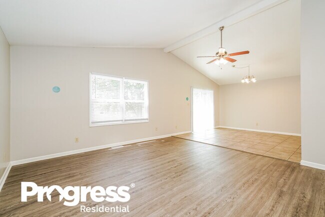 Building Photo - 451 Meadowlark Dr