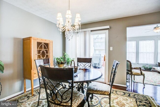 Building Photo - 5036 Finsbury Rd