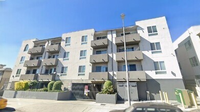 Building Photo - 8935 Orion Ave