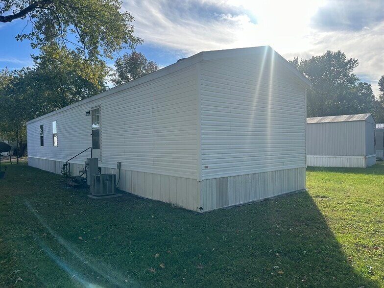 Building Photo - 2299 Wellington Green Dr