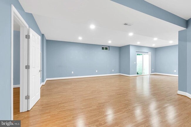 Building Photo - 40560 Aldie Springs Dr