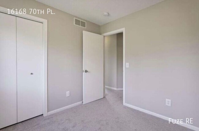 Building Photo - 16168 70th Pl N