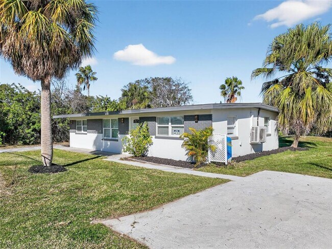 Building Photo - 4505 Cottonwood Dr