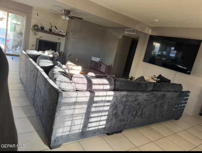 Building Photo - 6437 Dawn Dr