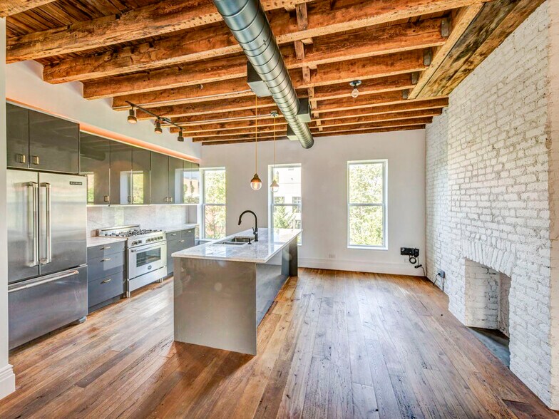 Open Plan Kitchen - 607 Hancock St