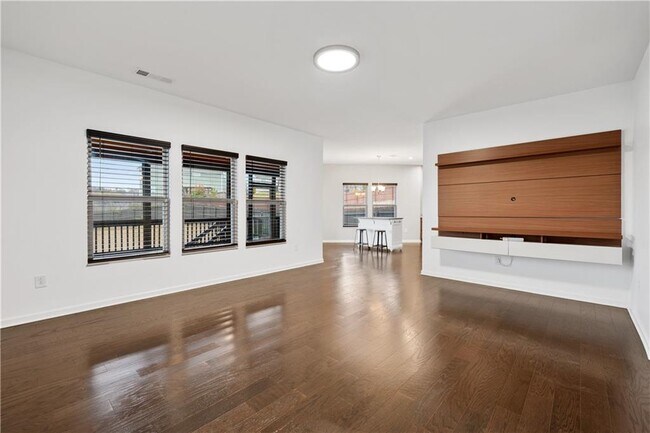 Building Photo - 1586 Garden View Dr