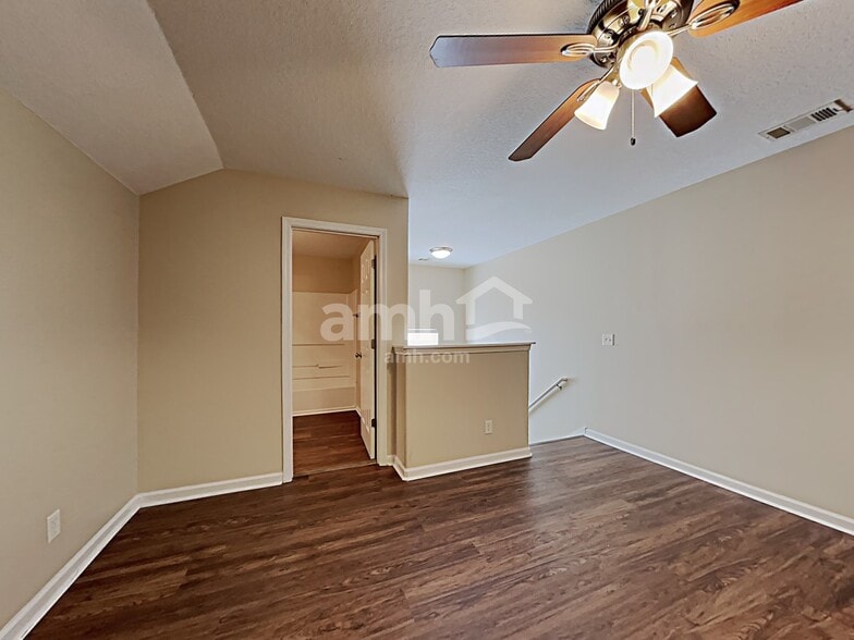 Building Photo - 171 Fox Glen Ct