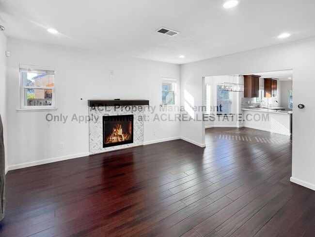 Building Photo - 2 Houses, 1 Price. Nicely Updated Single Family Home with ADU