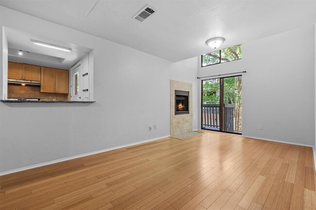 Building Photo - 3627 Menchaca Rd