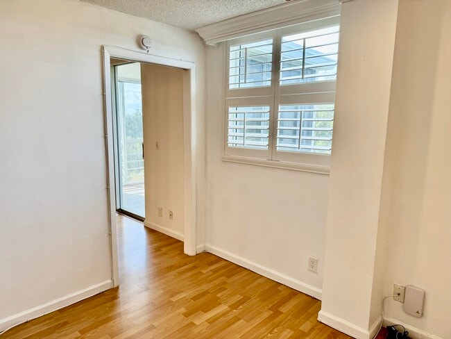 Building Photo - 6161 NW 2nd Ave