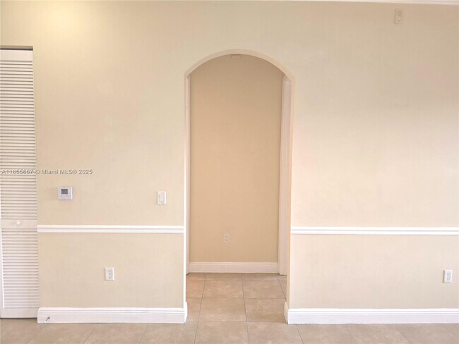 Building Photo - 4706 SW 160th Ave
