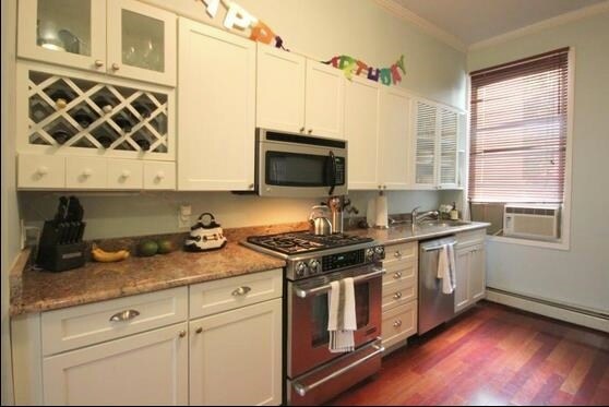 Building Photo - 530 Garden St