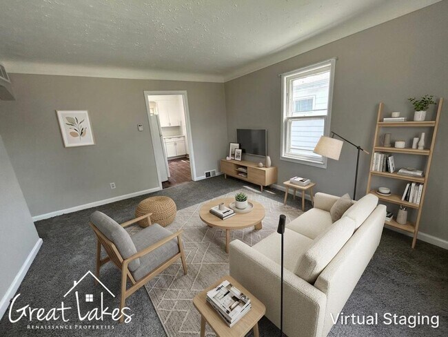Building Photo - MOVE IN SPECIAL: $150 OFF OF YOUR MOVE-IN FEES - Cozy 2 Bedroom 1 Bathroom Bungalow now available...