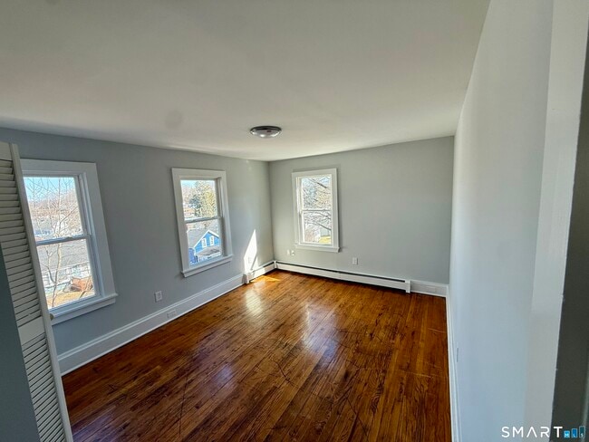 Building Photo - 216 Vauxhall St