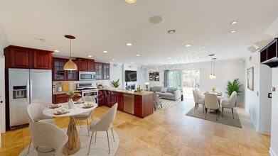 Building Photo - Beautiful 3 Bedroom Home in Huntington Beach