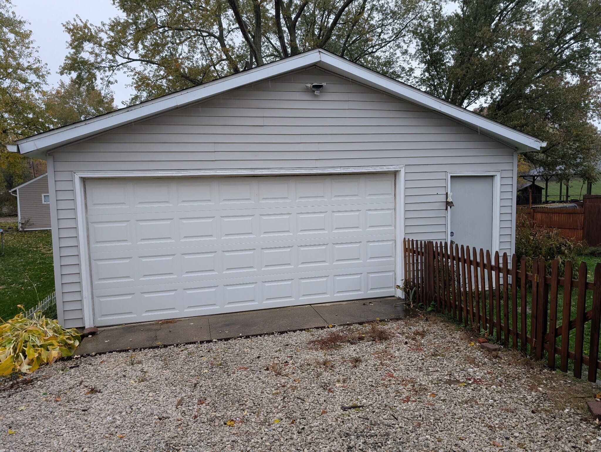 Building Photo - 4047 Mogadore Rd