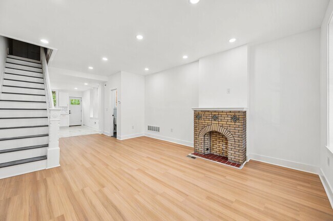 Building Photo - 936 N Fallon St