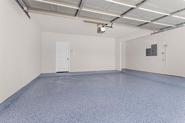 Building Photo - 24015 Richglen Court