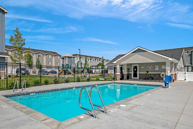 Building Photo - Gorgeous Townhomes in Entrata Farms of Meridian. Luxurious Amenities!