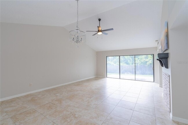 Building Photo - 660 Holbrook Cir