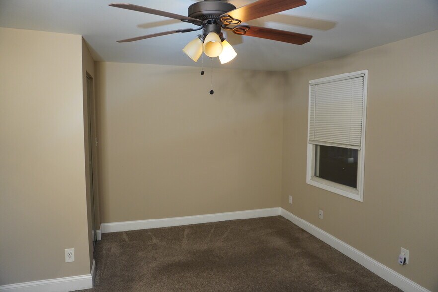 Building Photo - 7936 Wynbrook Rd