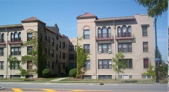 Building Photo - University Court Apartment