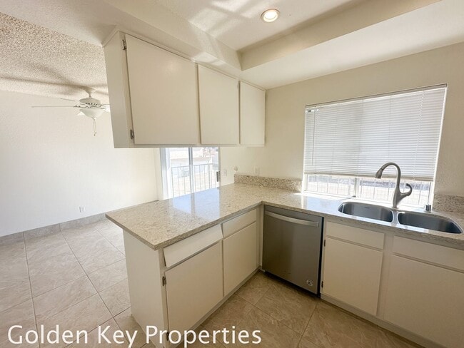 Building Photo - Move-in ready 2-Bedroom / 2-Bathroom apart...