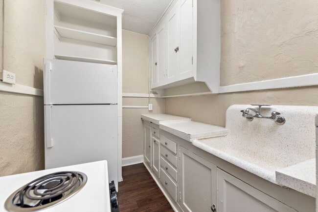 Floorplan - BROOKSIDE PLAZA