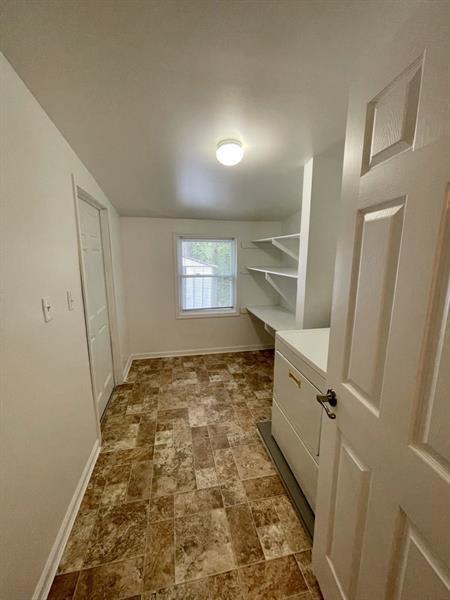 Building Photo - 8940 Bay Dr