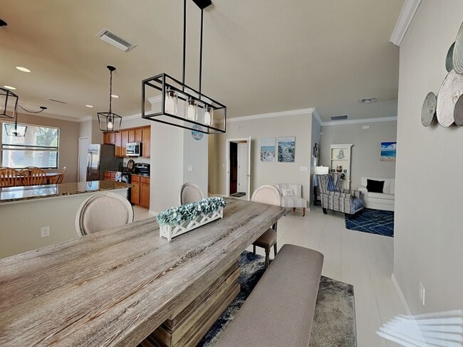 Building Photo - 11280 Reflection Isles Blvd