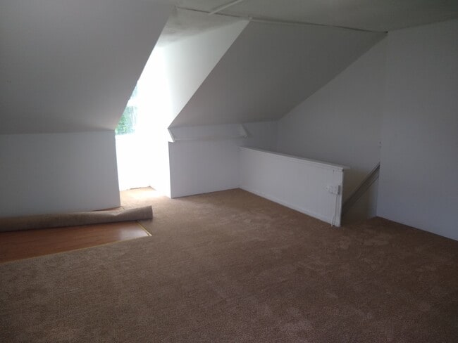 Building Photo - 2913 California Ave