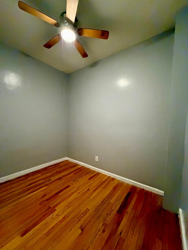 Building Photo - 206 Hancock Ave