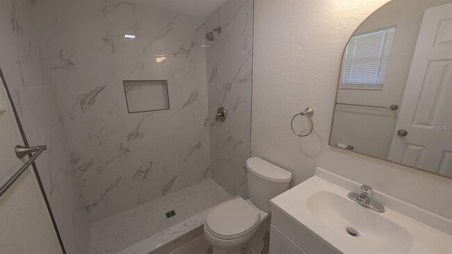 Building Photo - 4926 Getner St