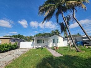 Building Photo - 2207 Taft St