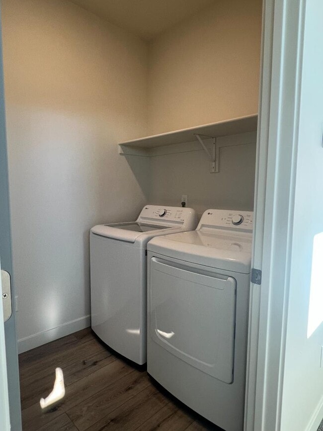 Building Photo - 636 E 12225 S