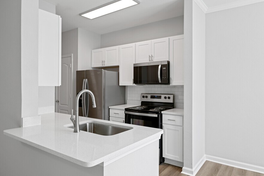 Building Photo - Belle Hall