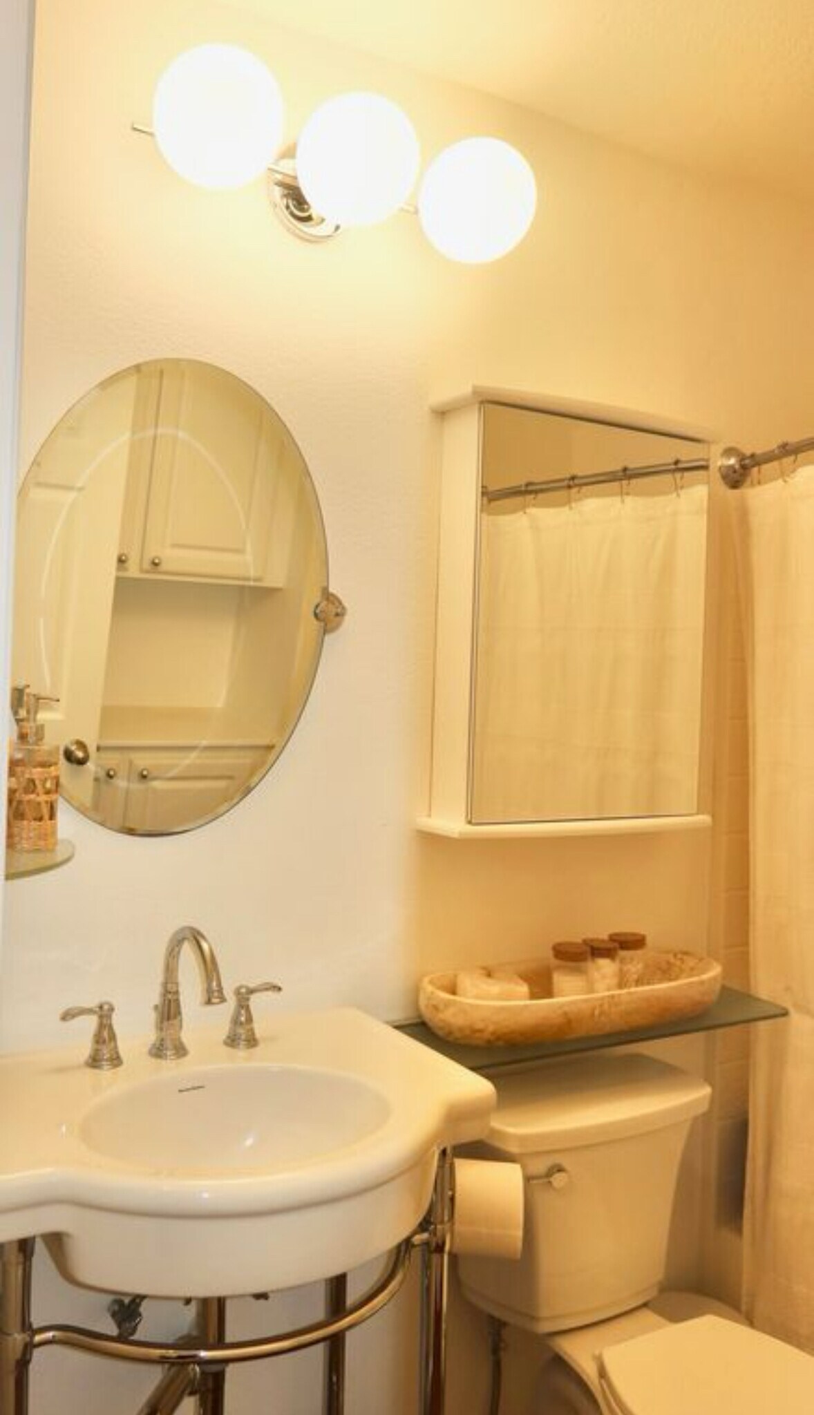 Building Photo - 919 Via Colinas