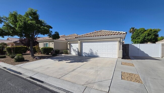 Building Photo - Gated Single-Story Home with Heated Pool, RV Parking & 3-Car Garage