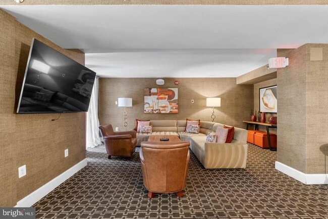 Building Photo - 10101 Grosvenor Pl