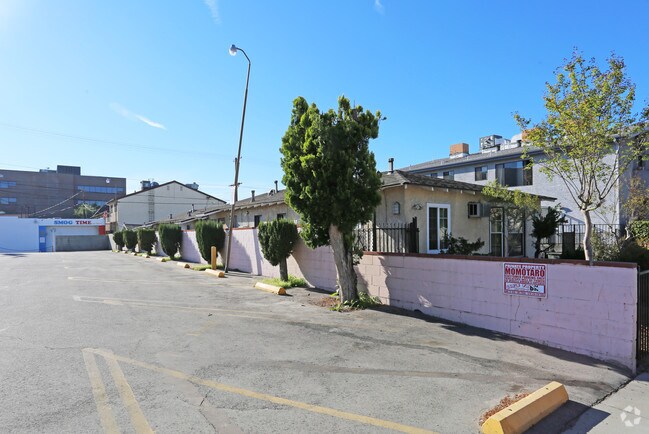 Building Photo - 356 E Santa Anita Ave